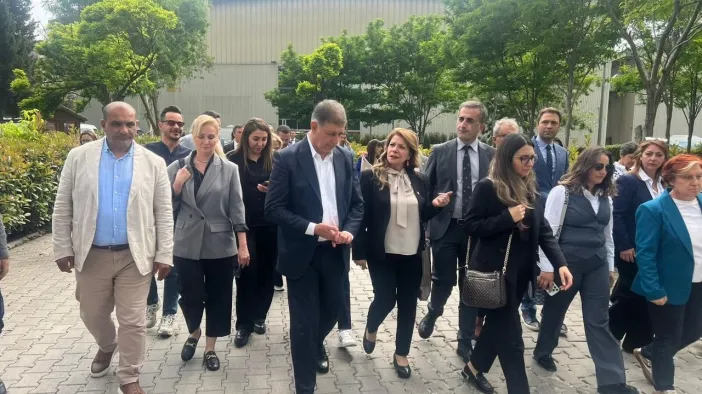 İzmir Meclis Grubu ve Cemil Tugay’dan "Butlan" Yürüyüşü