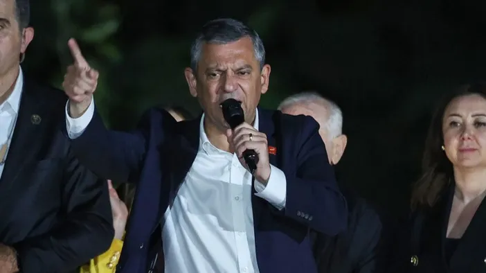 Görevden Alınan Özgür Özel Salı Günü İzmir’de Miting Yapacak!