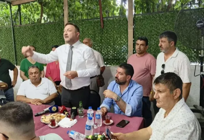 Buca’da Miting Havası: Yeni İl Başkanı Utku Gümrükçü’den Örgüte "Baba Evi" Resti!