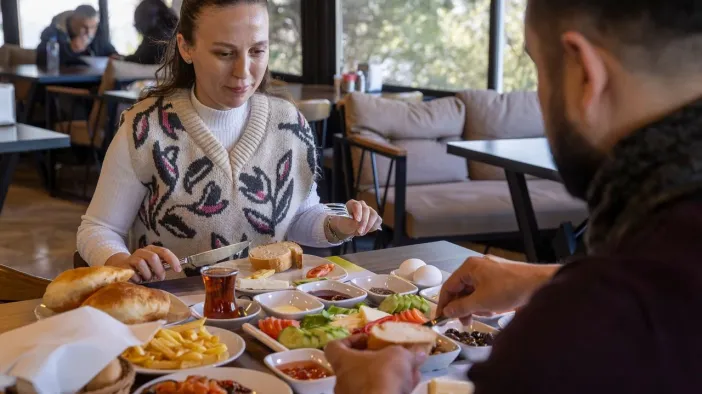 Buca1923 Mevlana Kafe: Buca'da Lezzetin ve Huzurun Ekonomik Adresi!