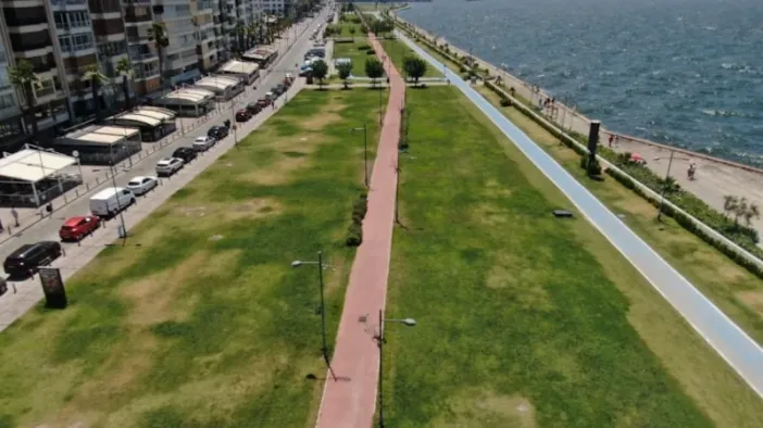 İzmir Kordon'da Kavurucu Sıcak Sessizliği!