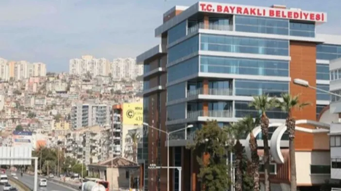 Bayraklı Belediyesi'nde Kadro Depremi! Çiğli'den Başkan Yardımcısı Geldi