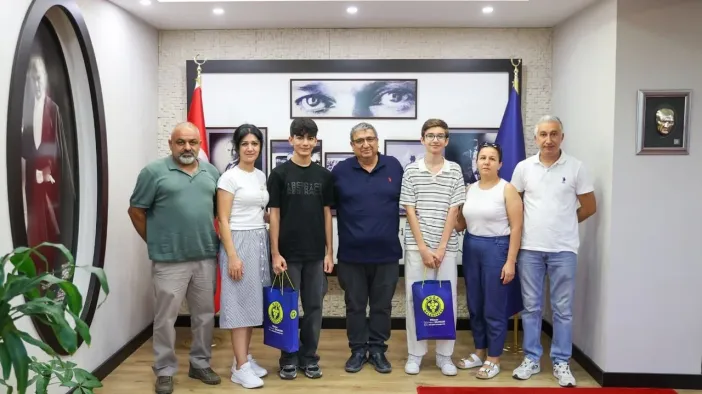 Hüseyin Benzer LGS şampiyonlarını ağırladı