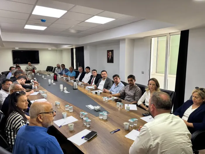 CHP İzmir'de Görev Dağılımı Belli Oldu! 6 İlçe Başkanı Disipline Sevk Edildi