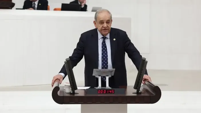 CHP’li Nalbantoğlu’ndan Dinozorlu Tepkiye Yanıt: "Düşünce Dünyanız Fosilleşmiş"