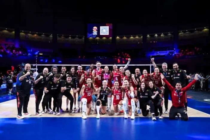 Filenin Sultanları Finalde! Türkiye Çin'i 3-0 Devirip Brezilya'nın Rakibi Oldu
