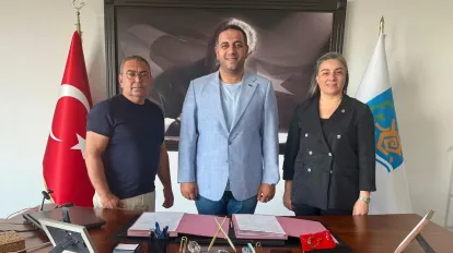 Narlıdere Belediyesi'nde TİS İmzalandı! "Çalışanlarımızı Enflasyona Ezdirmedik"