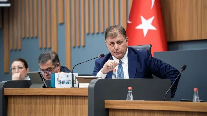 Cemil Tugay Transfere Kapıları Kapattı: "AK Parti veya YENİ Parti'ye Geçmiyorum"