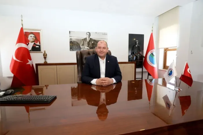 Menderes Belediyesi'ne Rüşvet Operasyonu: Başkan İlkay Çiçek Gözaltında