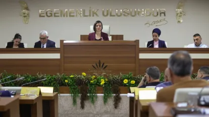 Karabağlar Meclisi'nde Gergin Oturum: CHP'den Başkan Kınay'a 'Söz Hakkı' Tepkisi