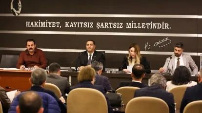 Narlıdere Meclisi'nde Aritmetik Netleşti: Erman Uzun CHP'de Kaldı, 8 Üye Parti Değiştirdi!