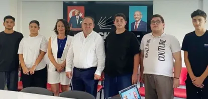 CHP Bornova'da Gençlik Buluşması: Halk-Lis'ten Gelecek Kaygısı ve Örgütlenme Vurgusu