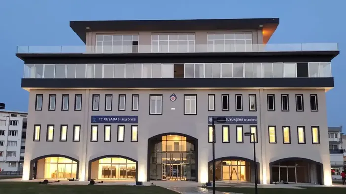 Kuşadası Belediyesi'ne 3. Dalga Operasyon: 15 Gözaltı, 7 Yakalama Kararı!