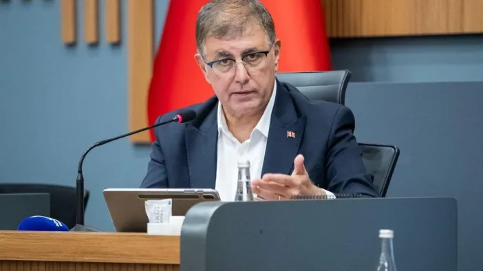 Cemil Tugay Ortak WhatsApp Grubundan Ayrıldı: İzmir Büyükşehir’de Siyasi Hareketlilik