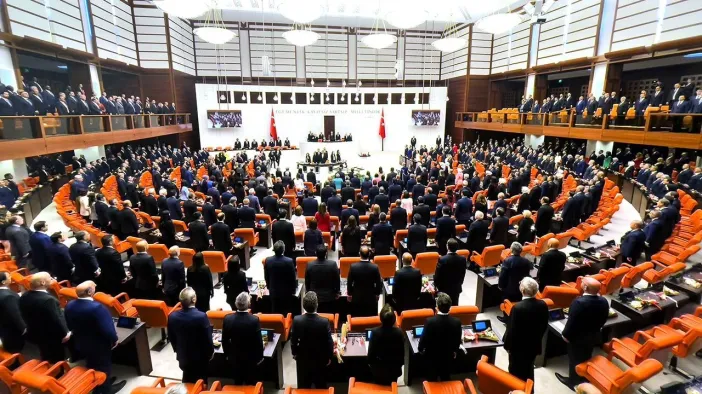 Çerçeve Yasa'da Oylama Maratonu: CHP'den Tam Destek