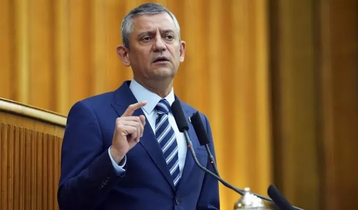 İzmir’de Sıcaklık Alarmı: Hissedilen Sıcaklık 40 Dereceyi Bulacak!