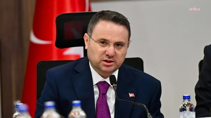 Adalet Bakanı Akın Gürlek'ten İstanbul ve İzmir'deki Operasyonlara İlişkin Açıklama