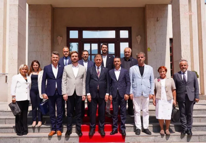 İzmir ile Kosova Arasındaki İletişim Güçleniyor: Başkan Tugay’dan Yeni İş Birliği Hamlesi