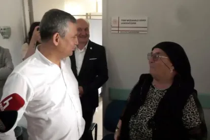 "Kılıçdaroğlu baba ne yapıyor?" sorusunu Özgür Özel'den saygısız yanıt
