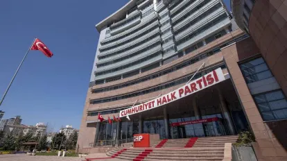 CHP’de Vitrin Değişiyor: MYK’da 9 Eylül Öncesi Kapsamlı Revizyon Beklentisi