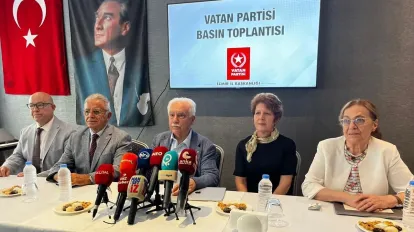 Perinçek’ten İzmir’de Mesajlar: Öcalan ‘Bu Devlet Benim’ Derse Aftan Yararlanabilir!