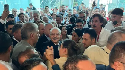 CHP lideri Kılıçdaroğlu'na İzmir'de yoğun ilgi