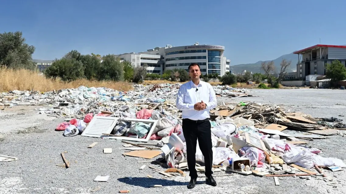 Bornova’da Kaçak Moloz Sorunu Bitmiyor! Başkan Eşki’den "El Ele Verelim" Çağrısı