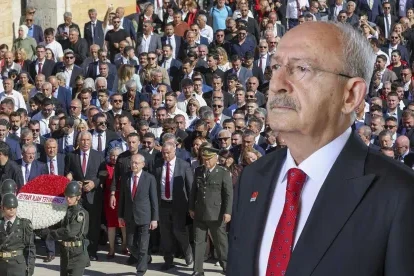 Kemal Kılıçdaroğlu'ndan Anıtkabir'de "arınma" mesajı