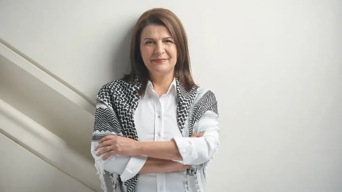 Siyasi Gündemi Sarsan İddia: Foça Belediye Başkanı Saniye Bora Fıçı AK Parti'ye mi Geçiyor?