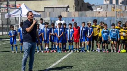 Bornova’da 2 Bin Sporcuya Hizmet Verecek Saha Yeniden Açıldı