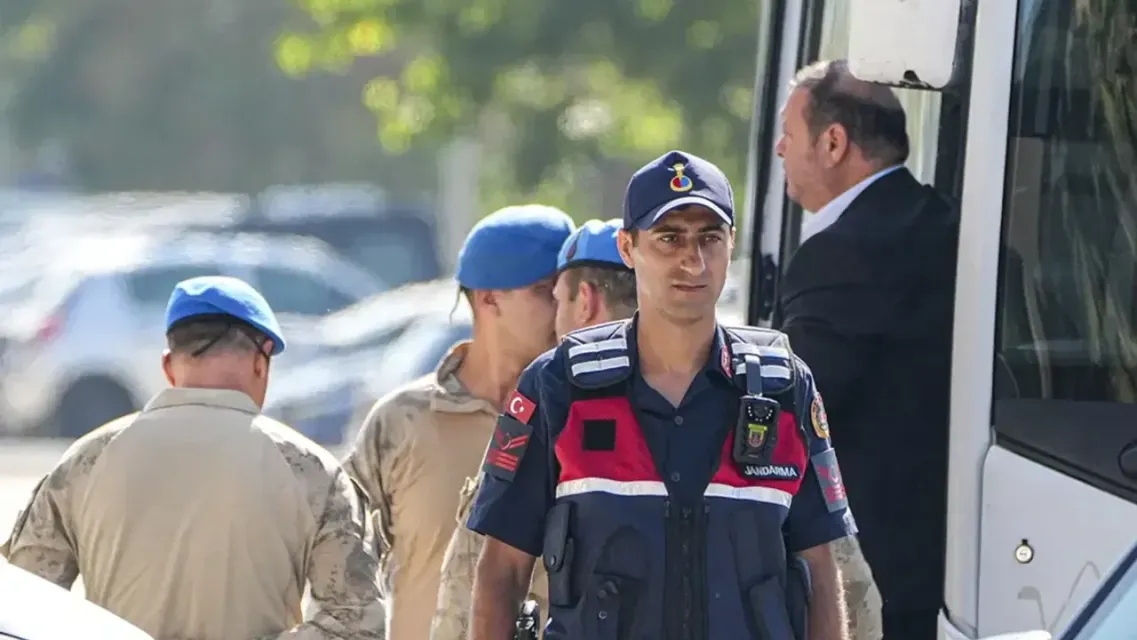 Menderes Belediyesi Soruşturmasında Şoke Eden Detay: Avukatı Mafya Yanına Yerleştirmiş