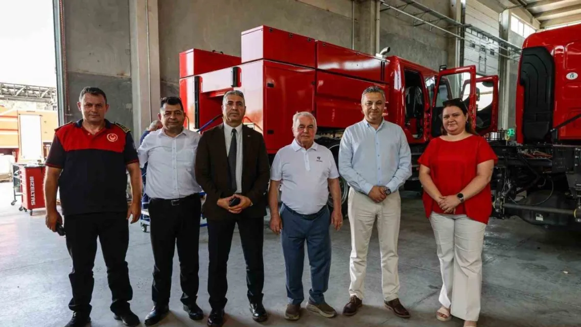 İzmir İtfaiyesi’ne Güç Katacak 10 Yeni Arazöz Filoya Katılıyor