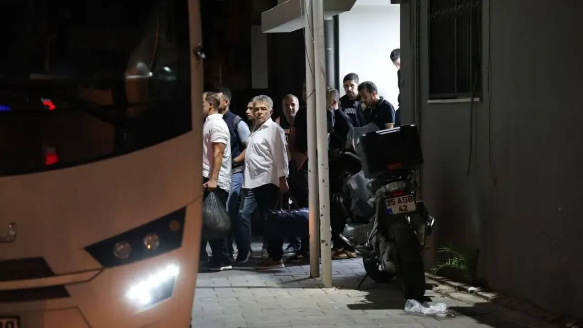 Seferihisar Belediyesi Operasyonunda Yeni Gelişme: 37 Kişi Tutuklama Talebiyle Mahkemede