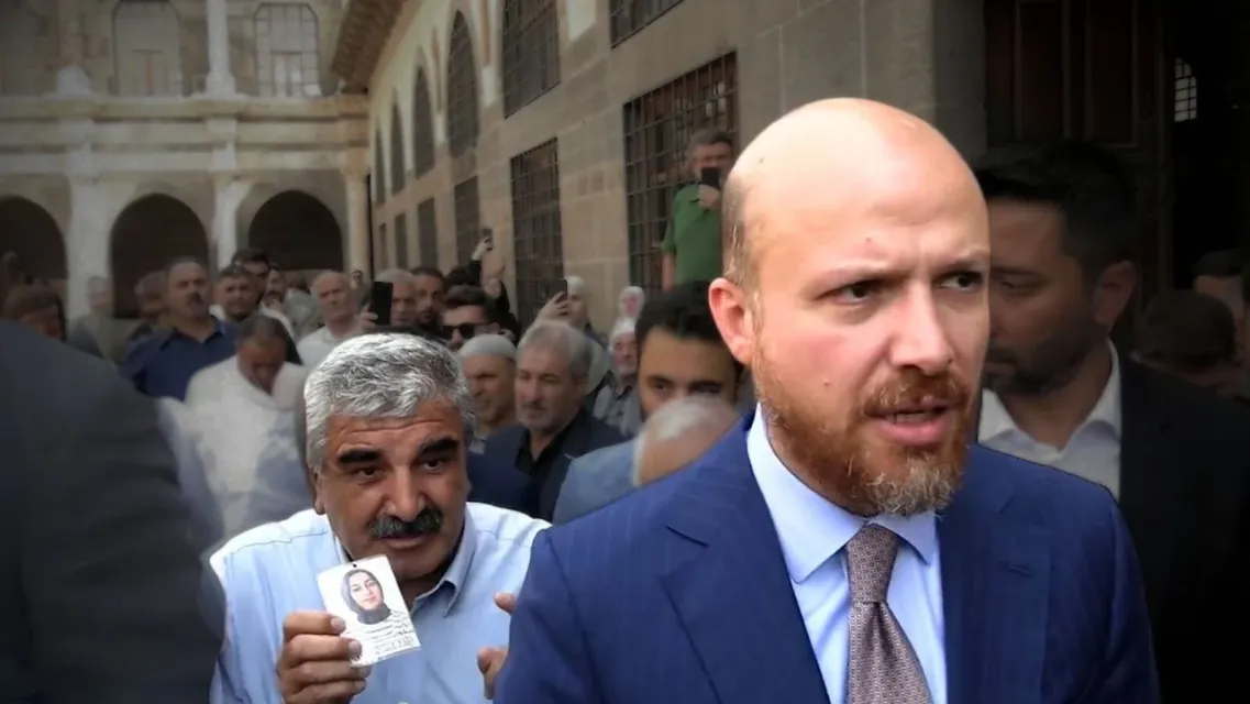 Kılıçdaroğlu ile Bilal Erdoğan’ın Tavrı Sosyal Medyada Gündem Oldu