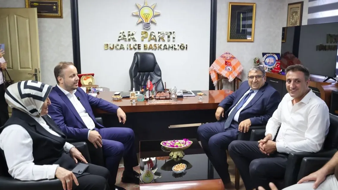 CHP’li Başkan Vekili Hüseyin Benzer’den AK Parti Buca İlçe Başkanlığı’na Dikkat Çeken Ziyaret