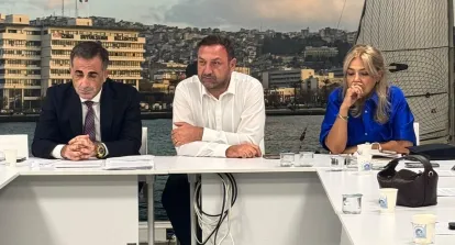 CHP İzmir İl Başkanı Utku Gümrükçü Meclis Grubunu Topladı