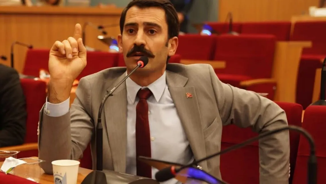 İZBB Meclisi’nde "Çağatay Güç" Polemiği: "CHP İktidara Gelirse Onu da mı Cezalandıracak?"