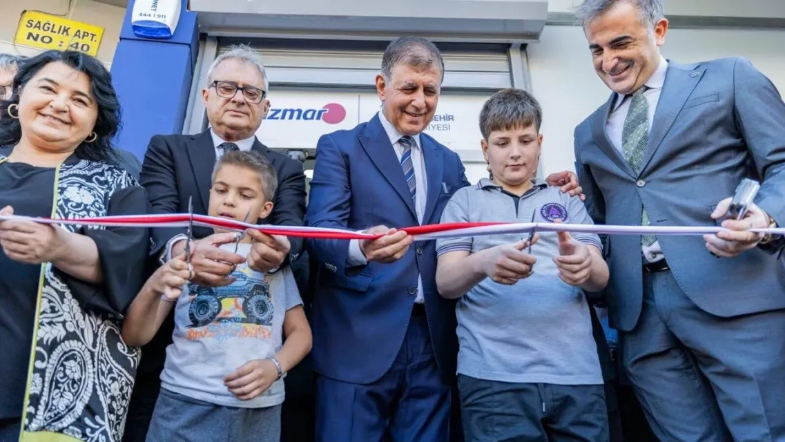 İZMAR'ın 25'inci Şubesi Buca'da Açıldı! Sırada Hangi İlçeler Var?