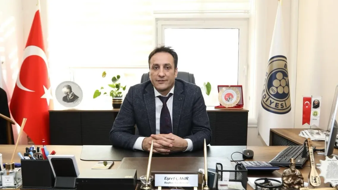 İzmir Büyükşehir Belediye Meclis Üyesi Eşref Çakır’dan Yeni Parti İzmir İl Başkanı Çağatay Güç’e Sert Tepki