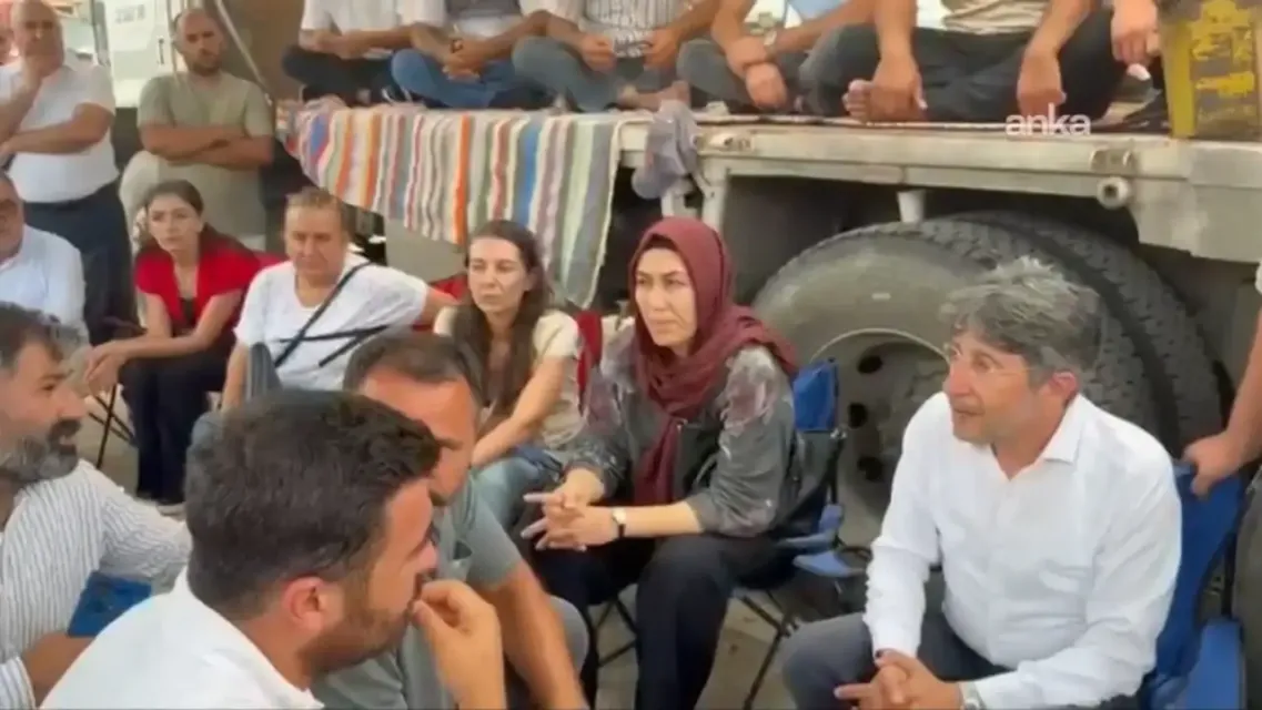 Mersin'de Kamyoncular Kontak Kapattı: "Nereye Kadar Dayanacağız?"