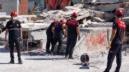 İzmir İtfaiyesi Ağır Arama Kurtarmada Güçleniyor