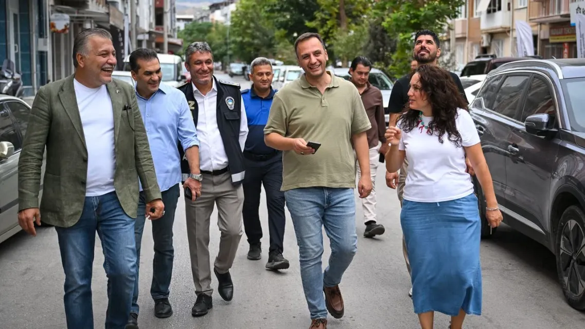 Bornova’da Hizmet Sokakta Şekilleniyor: "Ortak Akıl ve Yerinde Çözüm"