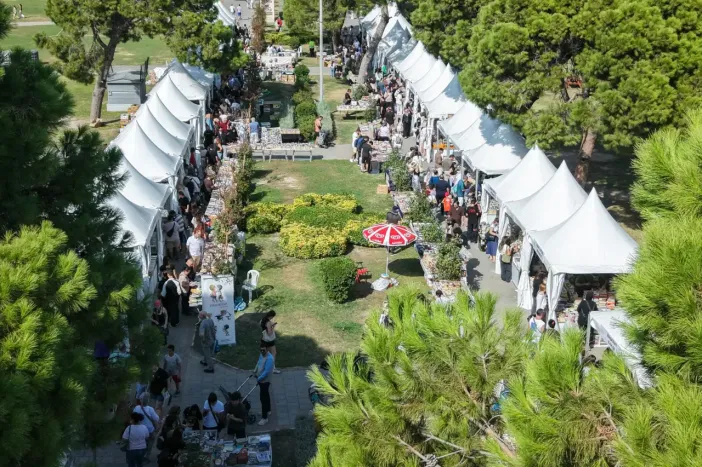 İzmirliler İZKİTAP’a Büyük İlgi Gösterdi