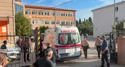 Manisa'da Okul Önünde Silahlı Saldırı: Yaralı Öğrenciler Olduğu Bildirildi