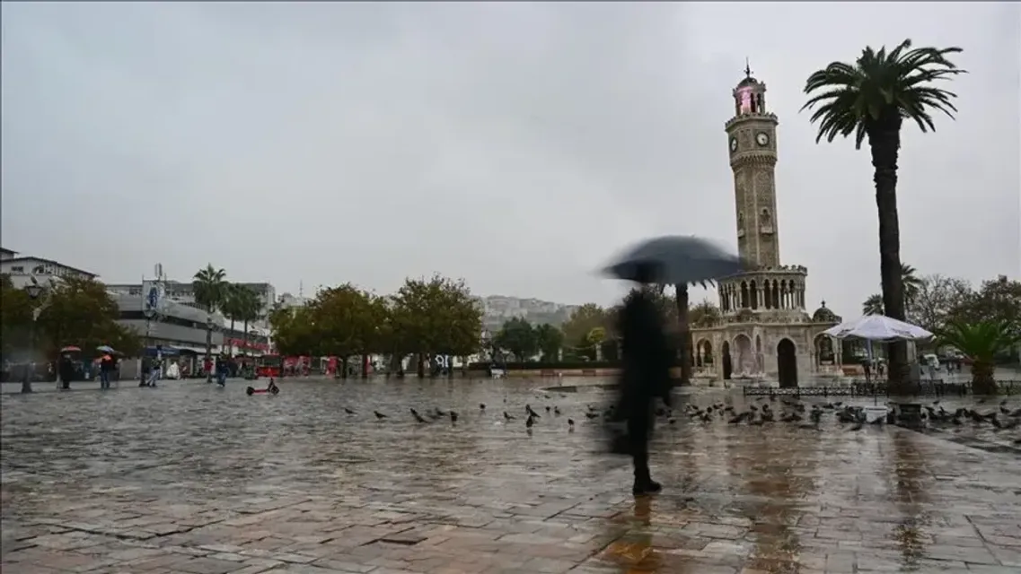 İzmir'e Yarın Gök Gürültülü Sağanak Yağış Geliyor!