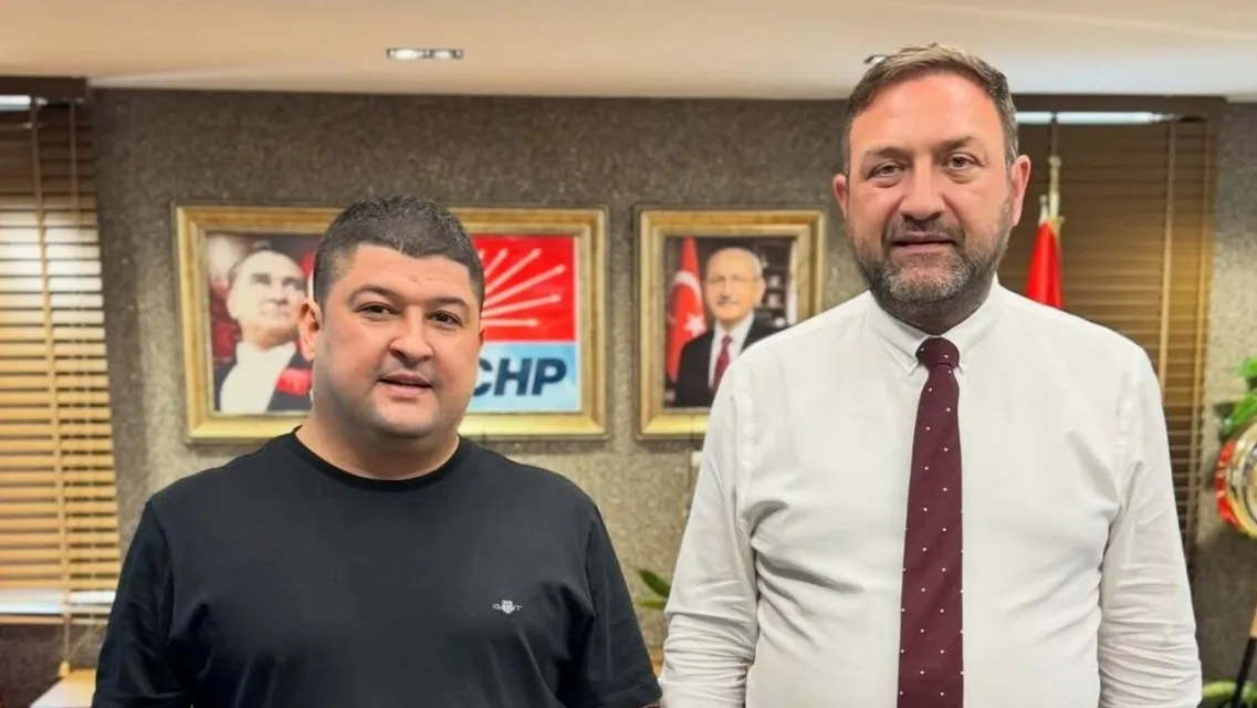 CHP’li Alkız Telefon Bağışladı: Makamlar da Demirbaşlar da Halkın Emanetidir