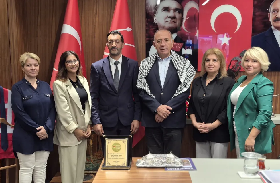 Gürsel Tekin’den Şanlıurfalılar Derneği Ziyareti Açıklaması: "İstanbul Paylaştıkça Güzel"