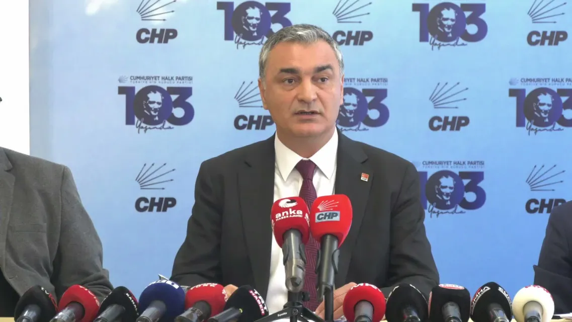 CHP Sözcüsü Sarı: "CHP’den Seçilmiş Arkadaşlar AKP’ye Gidiyorsa, Öz Eleştiri Yapılmalı"