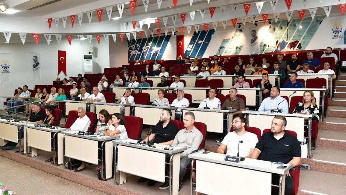 Çiğli'de Meclis Üyelerinden 'AK Parti' İddialarına Ortak Yanıt: "Siyasi Duruşumuz Net!"