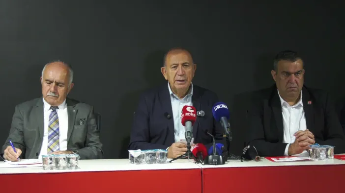 Gürsel Tekin: "Ya CHP'li Gibi Davranacaklar ya da CHP'den Ayrılacaklar"
